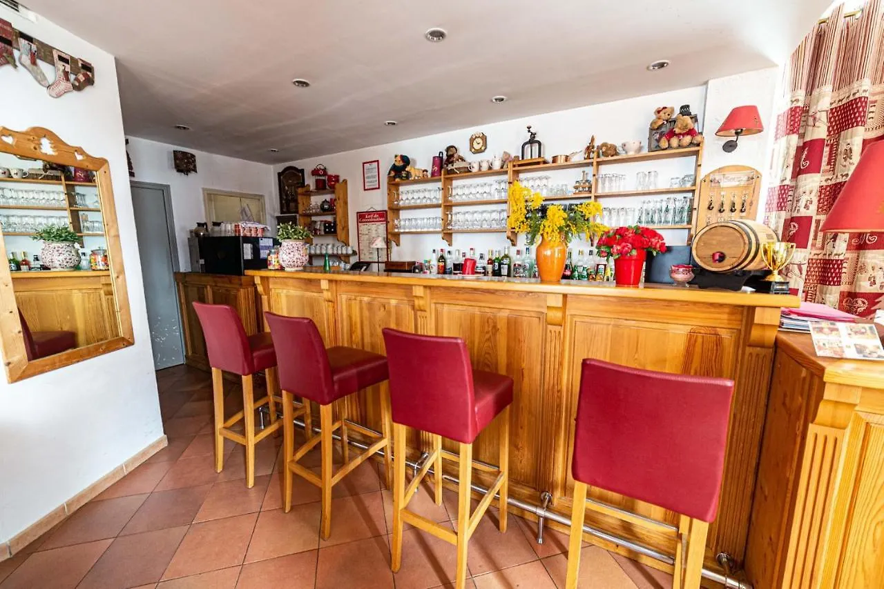 Hotel Restaurant La Source Allos 2*,  Francia